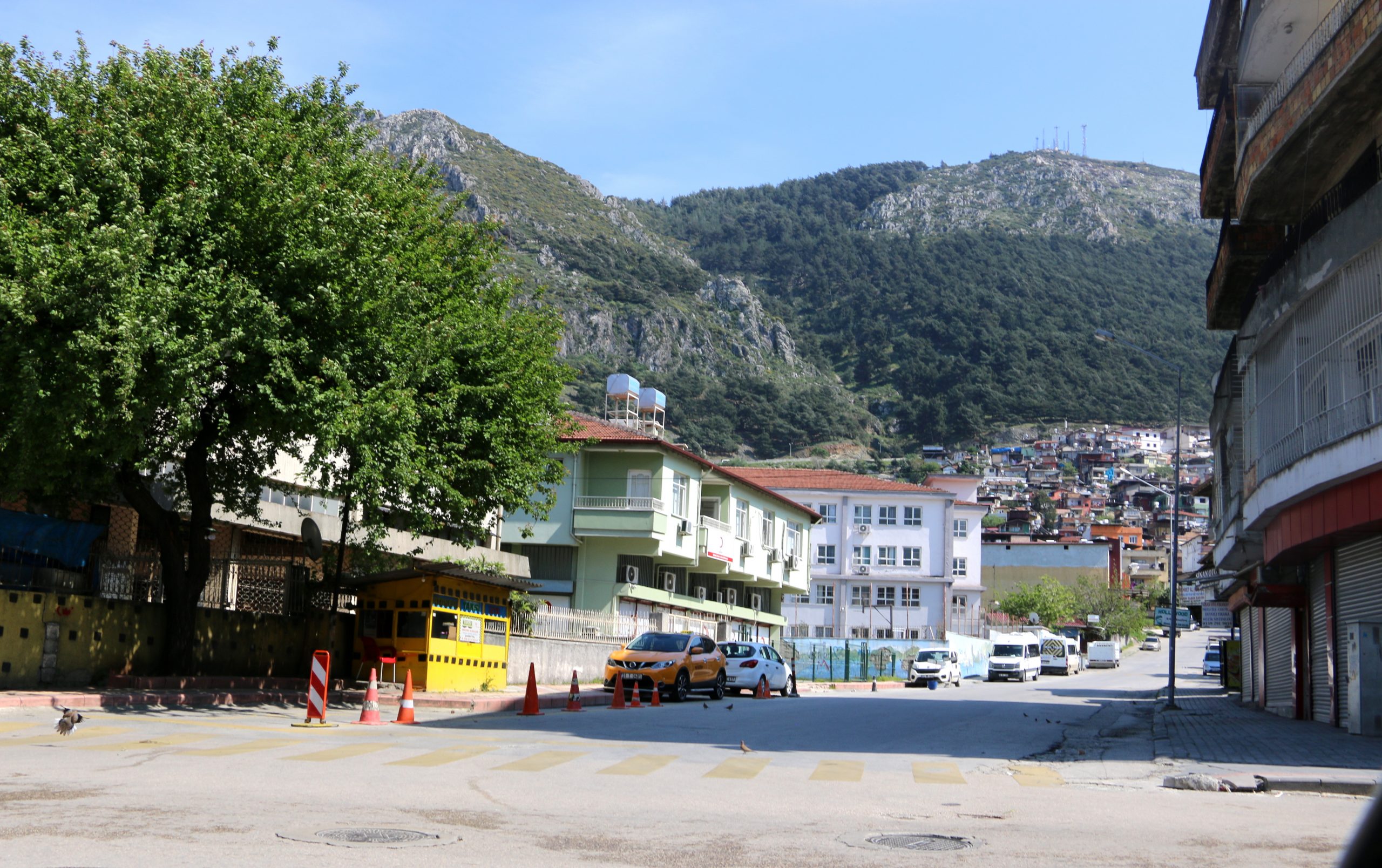 Antakyalılar Sokağa Çıkma Yasağına Uyuyor..