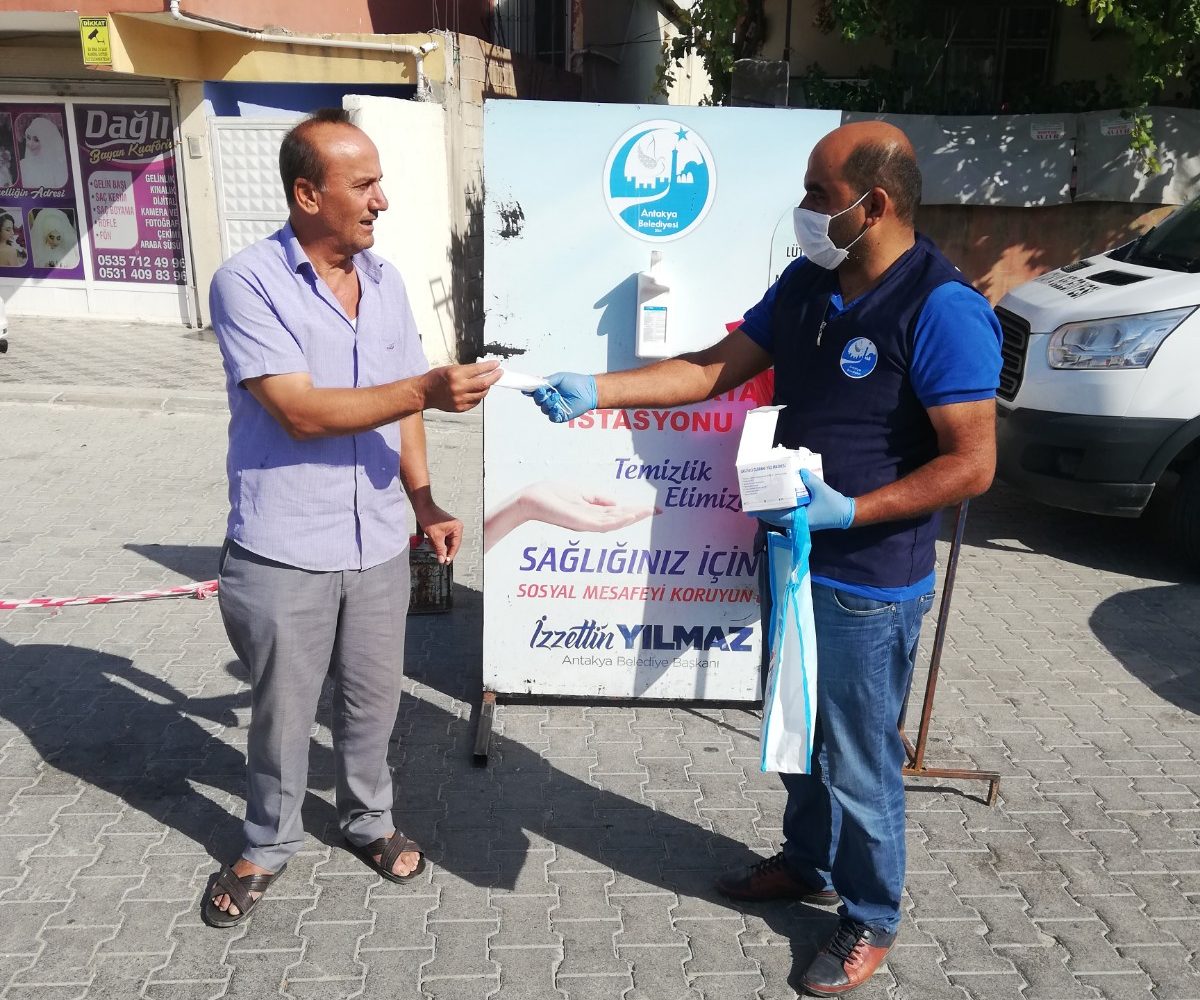 Pazarlarda Maske Dağıtımı (2)