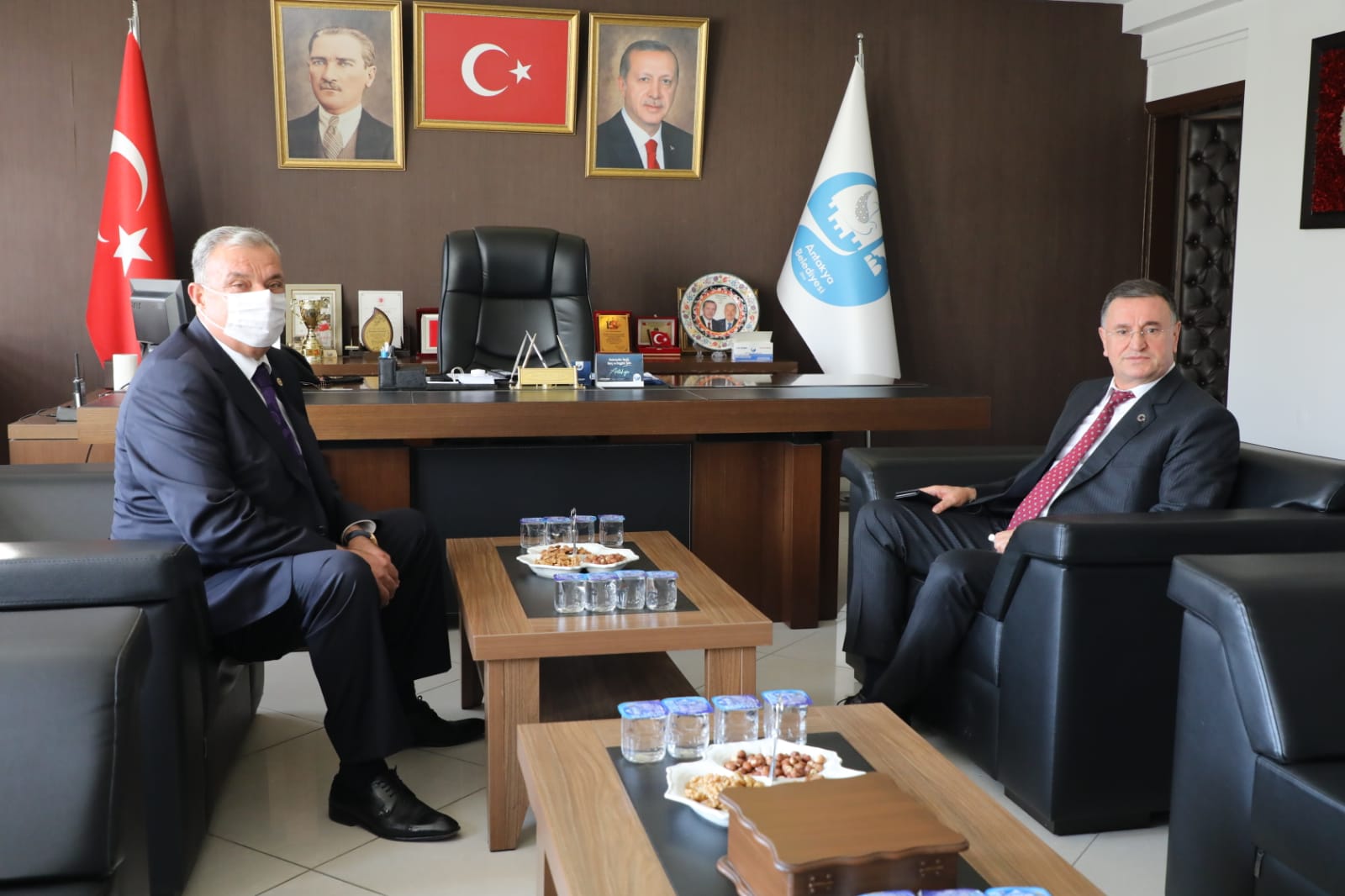 Lütfü Savaş ziyaret (1)