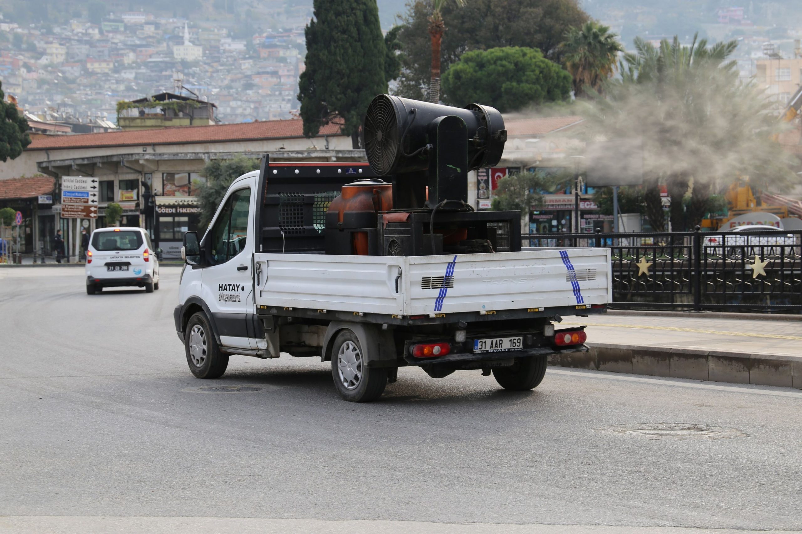 BÜYÜKŞEHİR EKİPLERİ KORONAVİRÜSLE MÜCADELEDE GÖREV BAŞINDA (1)