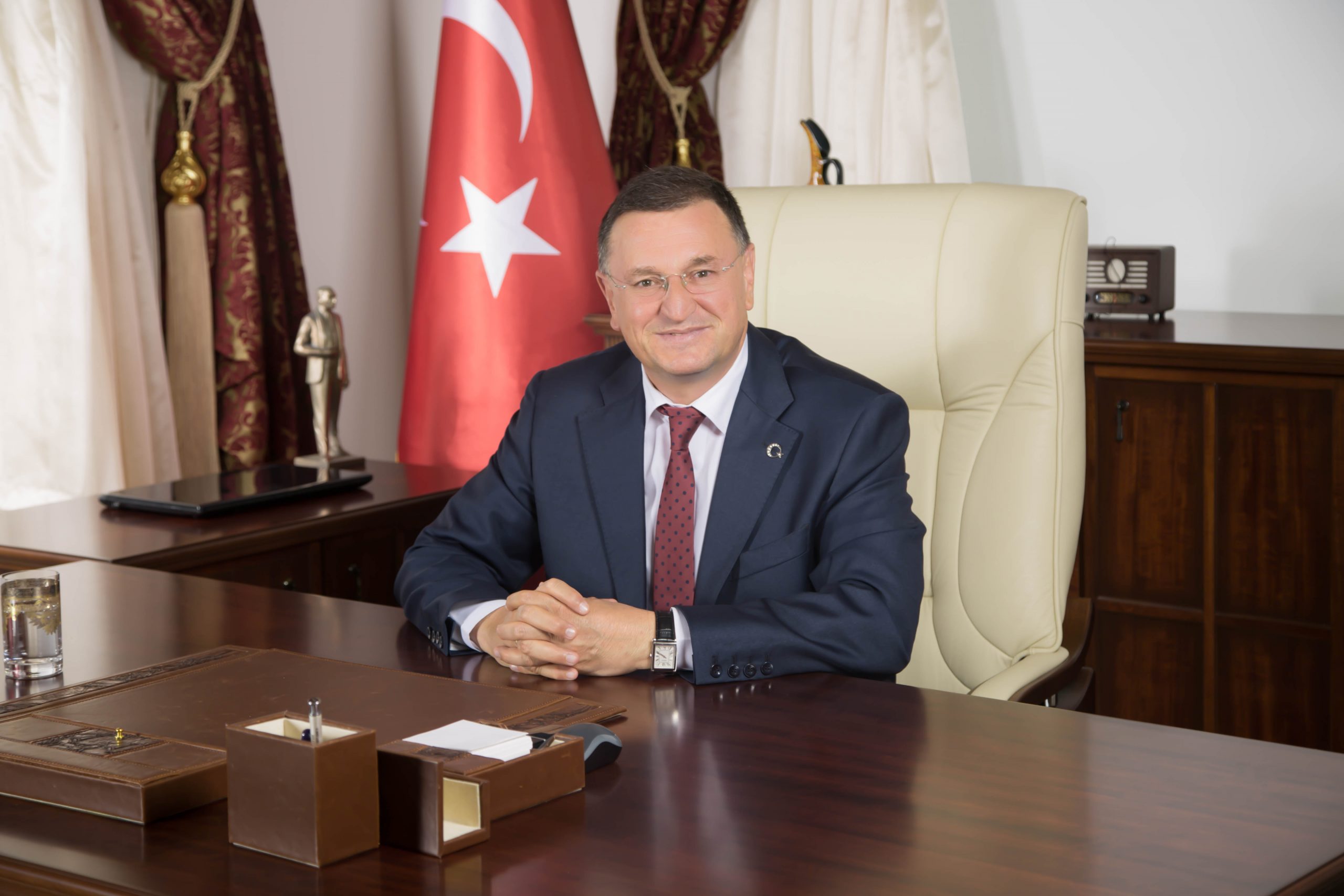 SAVAŞ “GAZETECİLİĞİ ETİK DEĞERLER ÇERVEVESINDE İCRA EDEN TÜM BASIN EMEKÇİLERİNE TEŞEKKÜR EDERİZ”