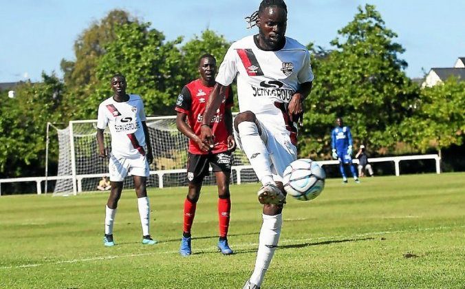 forme-a-monaco-et-passe-pour-toulon-tristan-muyumba-a_5233865_676x511p-676x478