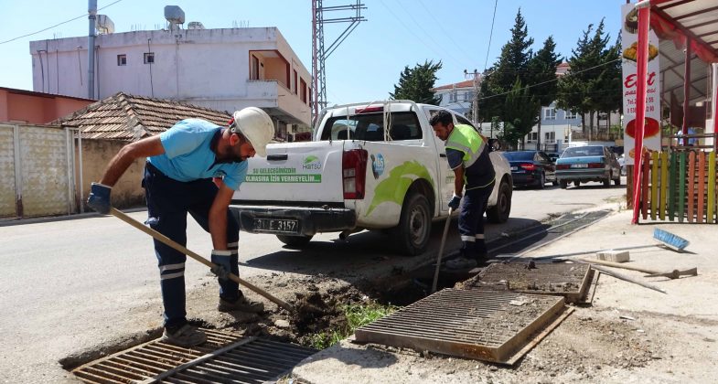 YAKLAŞAN KIŞ MEVSİMİ ÖNCESİNDE MAZGALLAR TEMİZLENİYOR (1)