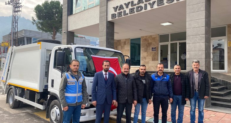 YAYLADAĞI BELEDİYESİ, ARAÇ VE TEMİZLİK FİLOSUNU GÜÇLENDİRDİ
