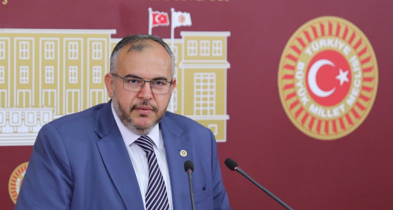 fotoğraf ÇALIŞKAN DÖVİZ KURUNDAKİ YÜKSELİŞ ÖNLENEBİLSEYDİ DEPREMZEDELERİN EVİ ÜCRETSİZ YAPILABİLİRDİ
