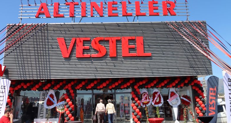 Altıneller Vestel’in 100.Yıl Mağazası Açıldı
