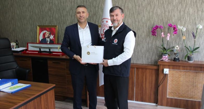 Müftü Topçu’dan Müdür Ali Osman Bebek’e Ziyaret
