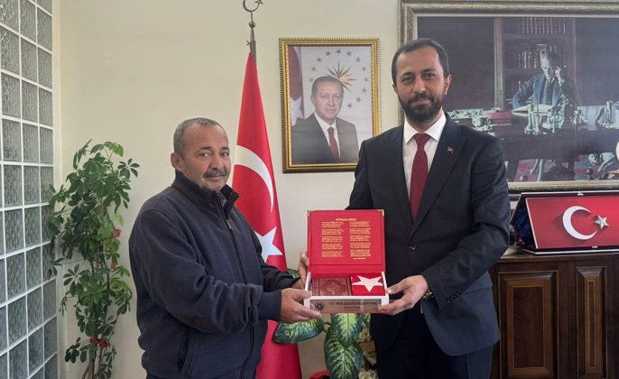 baskan-yalcin-emekli-personellerini-agirladi