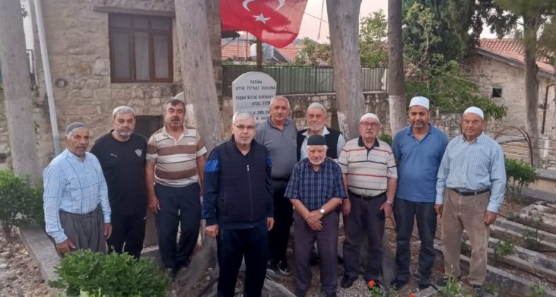merhume-ayse-fitnat-hanim-mezari-basinda-anildi