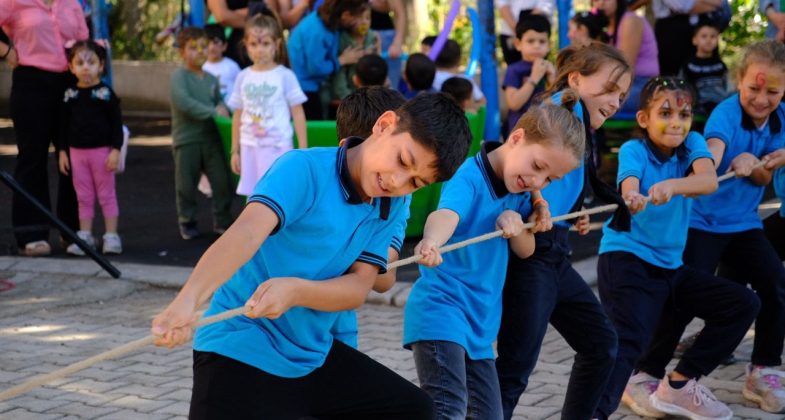 degirmenyolunda-umutlar-cocuk-gulusleriyle-filizlendi
