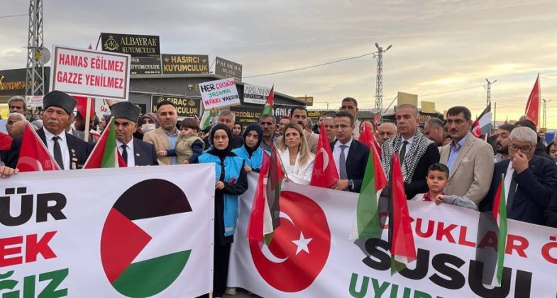 kirikhandan-gazzeye-selam-mucadeleye-devam