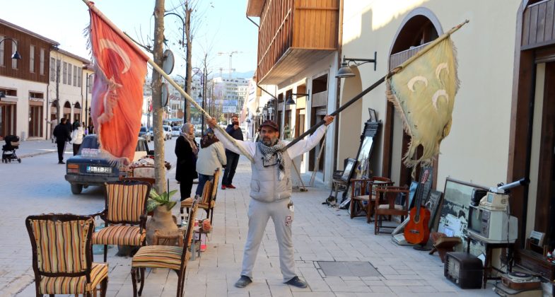 Antakya Nostaljik Antika Pazarı Ziyaretçilerini Bekliyor