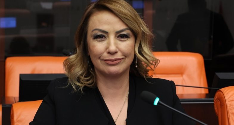 “Yıkılan Sadece Şehirlerimiz Değil, ‘Türkiye Yüzyılı’ Reklamıdır”