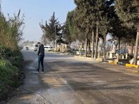 Tozdan Boğulan Bölge Sakinleri, Caddeyi Kendileri Suluyor!!