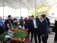 Kaymakam Şahin pazar esnafını ziyaret etti