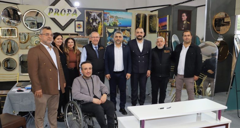 MHP Hatay Teşkilatı 5. Hatay Mobilya Fuarı’nda Esnafla Buluştu
