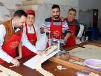 Küncülü Helva Bu Kez Gurbetteki Hataylılar İçin Yapıldı