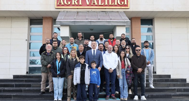 AĞRI VALİLİK2.JPG
