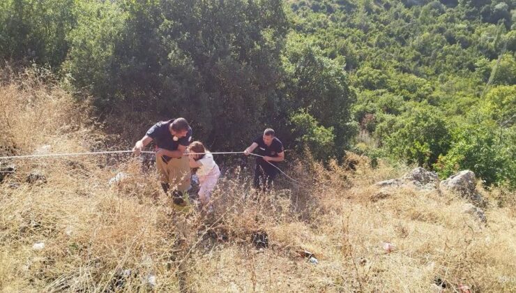 Seyir Tepesi’nde Uçurumda Mahsur Kalan Vatandaş İtfaiye Ekiplerince Kurtarıldı