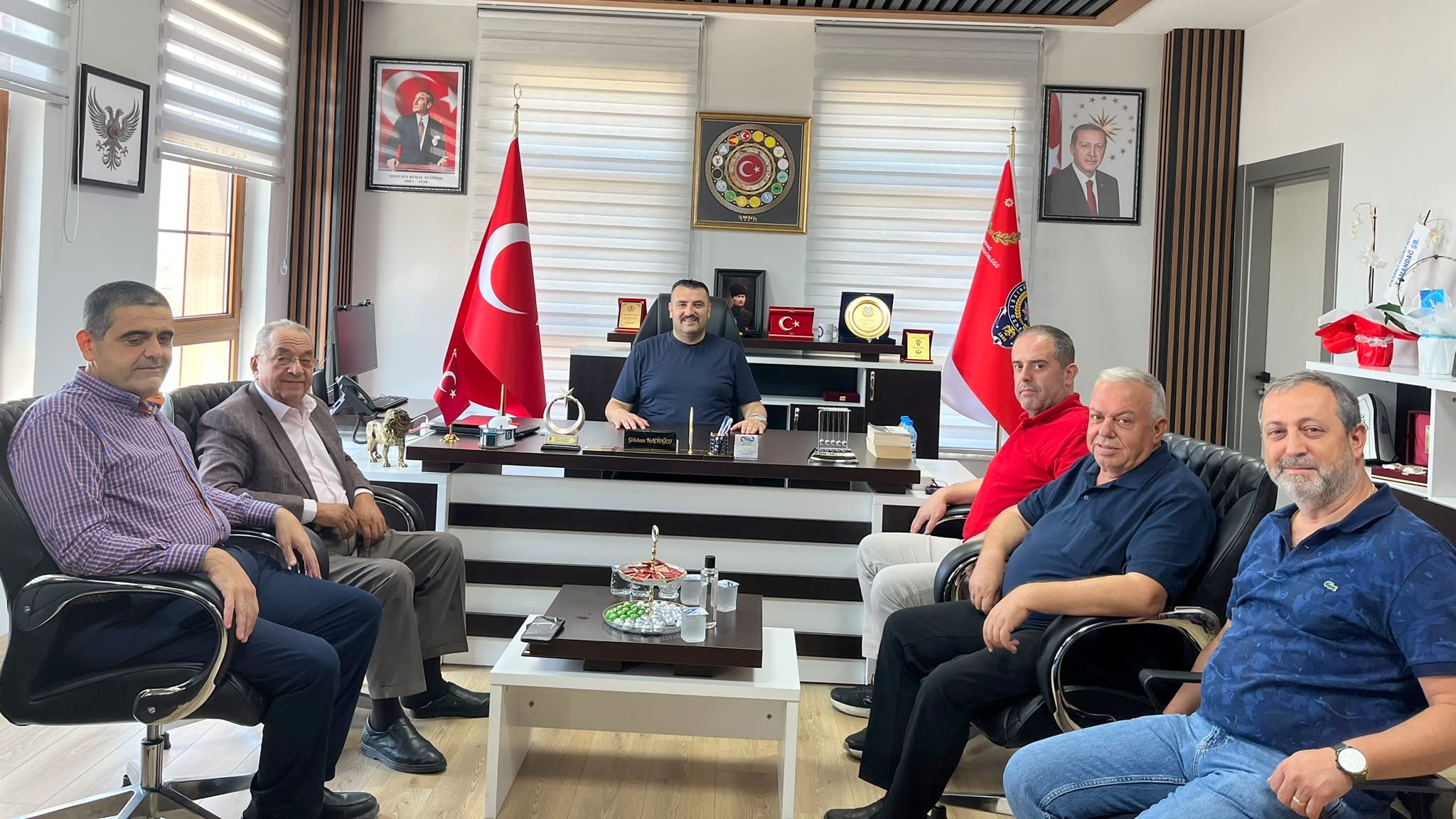 Hayırseverlerden İlçe Emniyet Amiri Nacioğlu’na Ziyaret