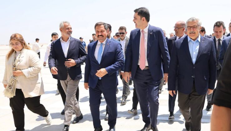 Hataylılar Bakan Kurum’dan Hatay’daki Çalışmaların Hızlandırılmasını İstiyor!