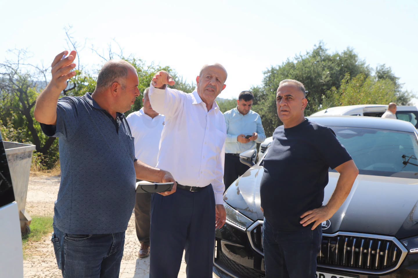 Başkan Sarı’nın saha taramaları 8 mahallede sürdü
