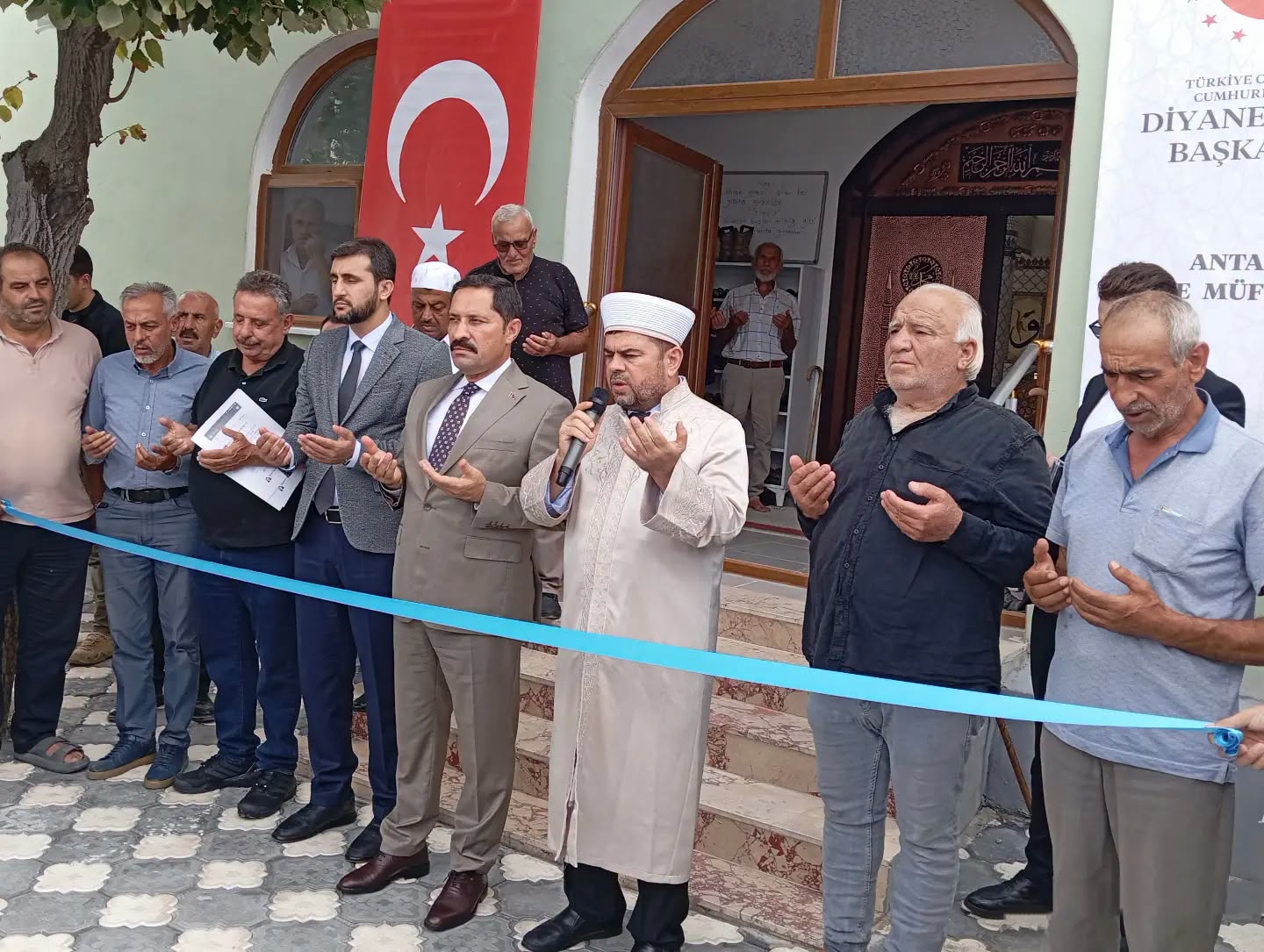 Antakya Akcurun Mahalle Camii Dualarla İbadete Açıldı