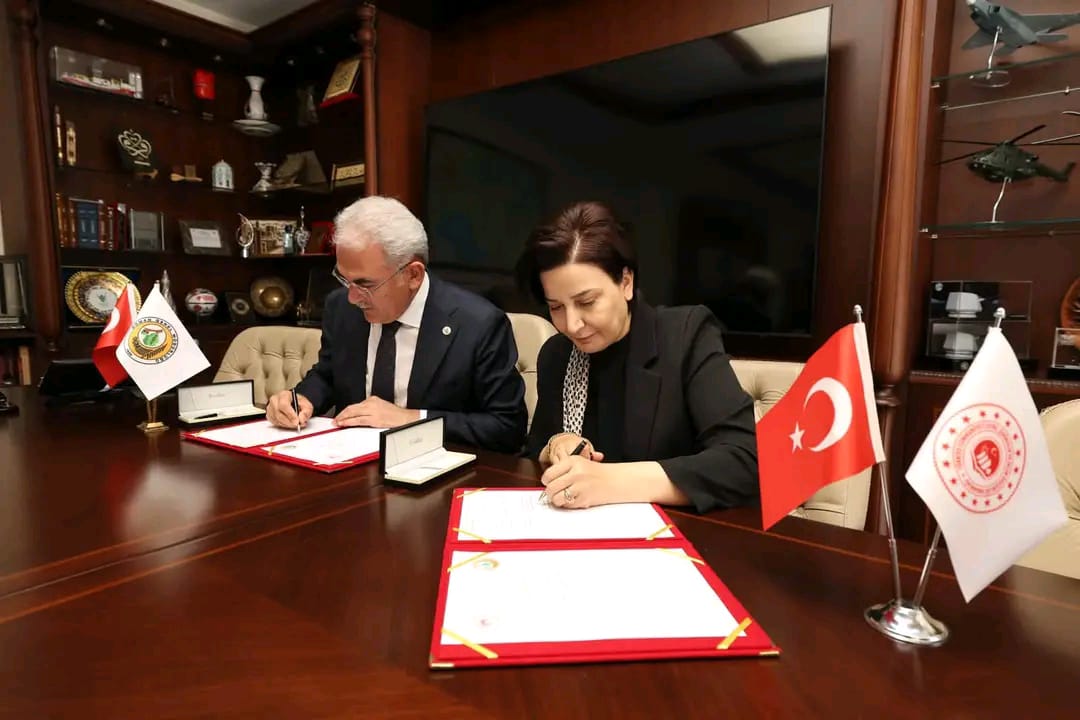 Ahşap Binaların Yaygınlaştırılması İçin İş Birliği Protokolü İmzalandı