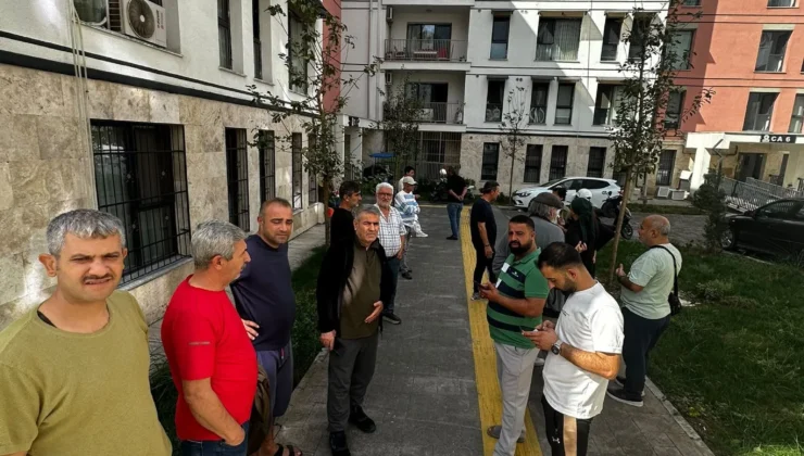 Depremzede Site Sakinleri İsyan Etti