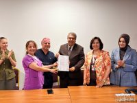 DEFNE DEVLET HASTANESİ’NE “ANNE DOSTU HASTANE” UNVANI