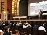 Atatürk Caddesi’nde Ticari Hayatı Yeniden Şekillendirmek İçin İstişare Toplantısı