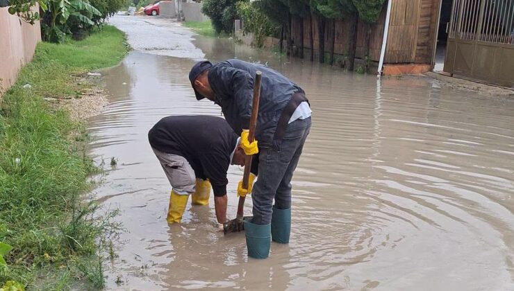 Samandağ’da Sağanak Yağış Sonrası Ekipler Seferber Oldu