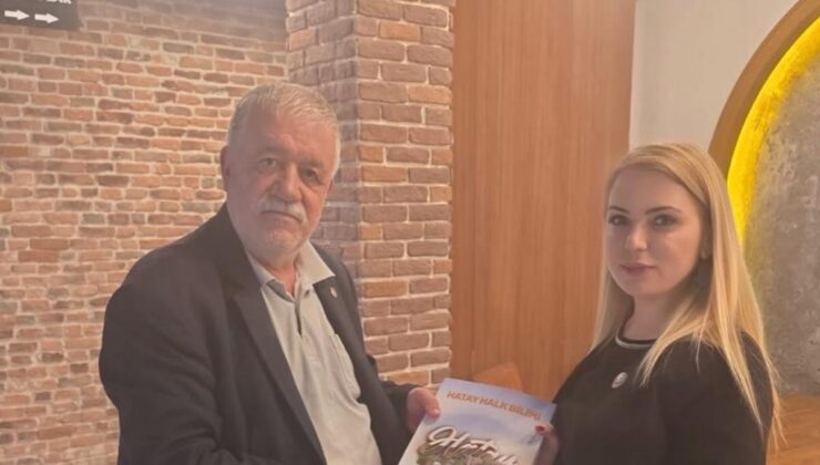 Kalaycıoğlu’ndan AŞAV Hatay Şube Başkanı Can’a ‘Hatay Halk Bilimi’ Kitabı