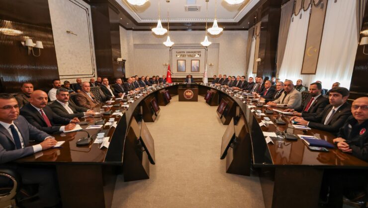Hatay’da Taşkın Riskine Karşı Nehir ve Dereler Masada