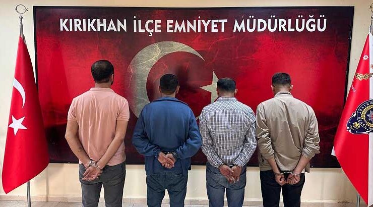 Park Halindeki Otomobile Kurşun Yağdıran Zanlılar Tutuklandı